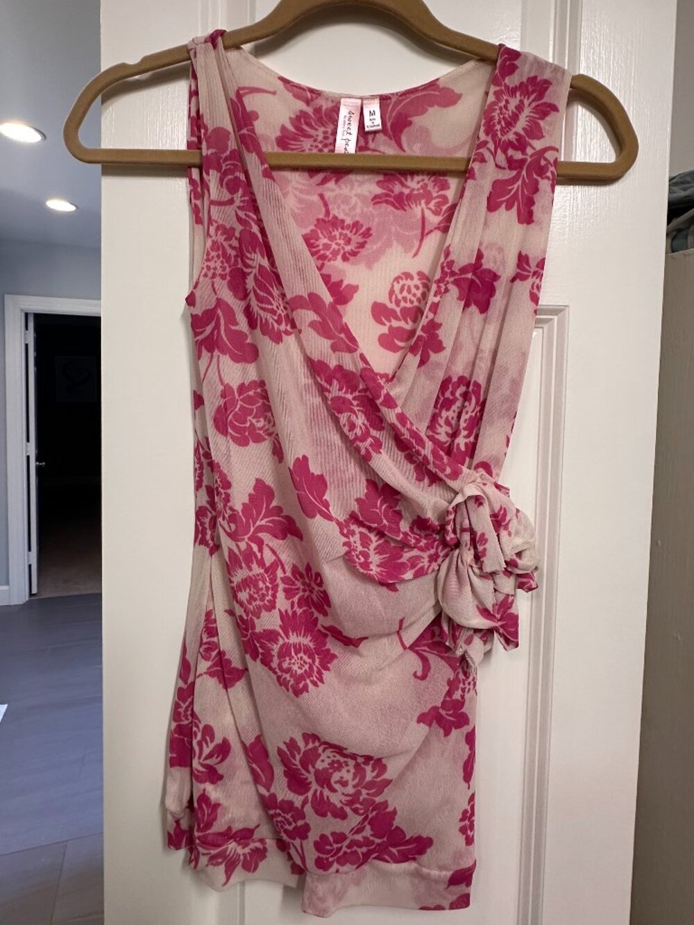 Vintage Floral Sweet Pea Mesh Sleeveless Top